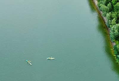 2 canoes in the Third Creek metropolitan district.